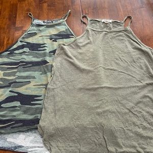 Billabong set of 2 high neck tank tops size S/L